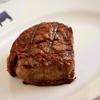 デンダーロイン ステーキ 250g￥14000/350ｇ￥18000