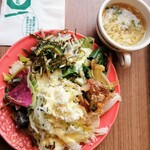 ブロンコ ビリー - ランチセットのスープとサラダバー