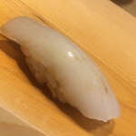 すが弥 - 障泥烏賊。シャクシャク食感に酢橘の香りを纏います