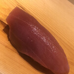 すが弥 - 境港から血合い岸が届きます。鰯の香りがする。食べてんのかなぁ？