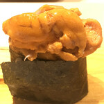 すが弥 - 馬糞ウニタワー。海苔は混トビ