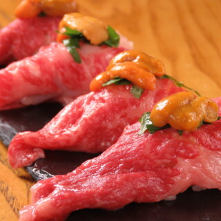 うにくとユッケ寿司 うにく にくら と牛ユッケ寿司が付いた全7品3800円 2800円 個室 くずし肉割烹 とろにく 京橋店 Toroniku 京橋 焼肉 食べログ