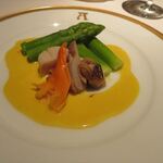 アピシウス - グリーンアスパラガスと貝類