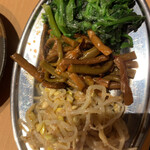 焼肉　戸板商店 - ナムル盛り合わせ