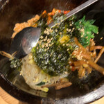 焼肉　戸板商店 - 石焼ビビンパ。これがお腹にくる❗