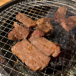 焼肉　戸板商店 - カルビ