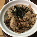 Oumi Kaneyasu - 焼肉丼アップ