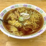 松楽 - ワンタンメン（800円）