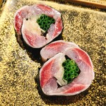 魚と酒 めから鱗 - いわしの薬味海苔巻き