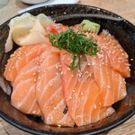 東京寿司 ITAMAE SUSHI - 漬けサーモン丼