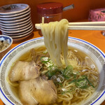 松楽 - ツルツルしたストレート細麺です