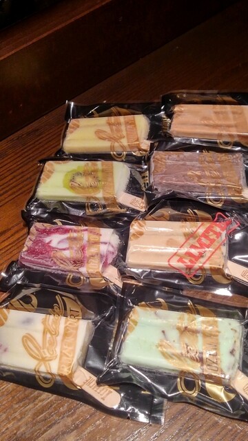 Luck Dining Cafe & Bar photo 3