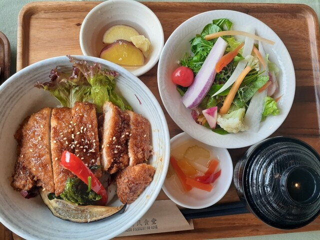 村民 食堂 湯津上