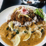 サハスラーラ - カレー2種（マトン・ラダ、鯖と日向夏のマラバール風）