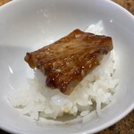 ラーメンBAR やきそばー HIT - ミニチャーシュー丼？