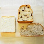 直焼きパンの店 ハースブレッドサカモト - ブドウ、食パン、ライ麦食パン♡