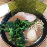 武道家 賢斗 - 味玉ラーメンほうれん草増し