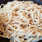 Ramen Tsukesoba Itadaki - 麺は全粒粉の太麺