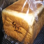 結 - プレミアム食パン（1.5斤） 900円