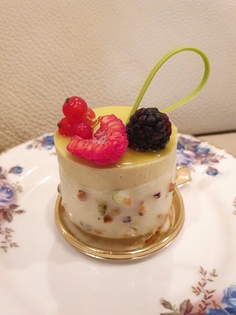 アテスウェイ A Tes Souhaits 西荻窪 ケーキ 食べログ