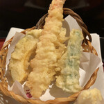 薫風 梅み月 - 海老、南瓜、獅子唐の天ぷら