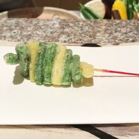 天麩羅 巽 - らせん階段のような2色のいんげん