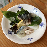 蕎麦切り 旗幟 - 自家製〆鯖730円