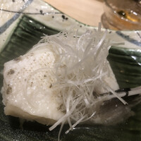 すし岩瀬 - クエのカマの酒蒸し。10キロの魚体です