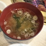 Horumon Yakiniku Gyuu Gyuu - セットの味噌汁