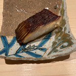 熟成鮨 万 - マナガツオ酒盗焼き