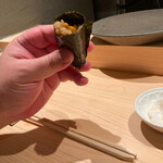 熟成鮨 万 - 手巻きのウニ9日熟成