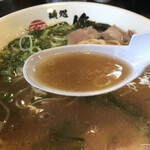 麺処 一修 - 醤油豚骨のスープ