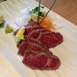 洋食 つばき - 飛騨牛たたき(イチボ)(1,800円)