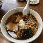 寿ラーメン - ラーメン（550円）+大盛り（100円）【令和2年06月20日撮影】