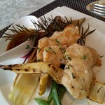 ビストロ セレニテ - お飾りの竹も食っちまいました。スジが。。。繊維質が。。。飲み込めなくて。　筍は美味しかったですよ。お飾りを食ってはいけませんね。