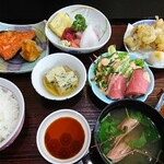 丸喜寿司 - 日替り定食A 850円 たこのかき揚げ美味しかった