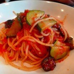 コジコジ - ズッキーニと茄子のトマトソースパスタ