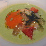 オーグードゥジュール メルヴェイユ - :えんどう豆のブルーテ　海老のマリネ　トマトジュレと赤ピーマンをアクセントにして