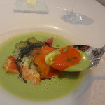 オーグードゥジュール メルヴェイユ - :えんどう豆のブルーテ　海老のマリネ　トマトジュレと赤ピーマンをアクセントにして