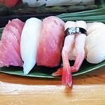 Sushi Tokoro Otaru - 次に、 甘海老、ほたて