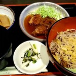 鷹の羽そば処 - この日の日替り定食は、たぬき(¥880)