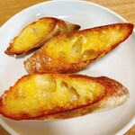 レガル - バゲットもバターズクズクで！