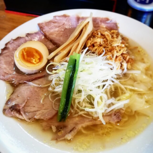 透き通ったスープと細麺の組み合わせがたまんない By 食べまるこ らーめん専門店こしがや 一宮店 苅安賀 ラーメン 食べログ