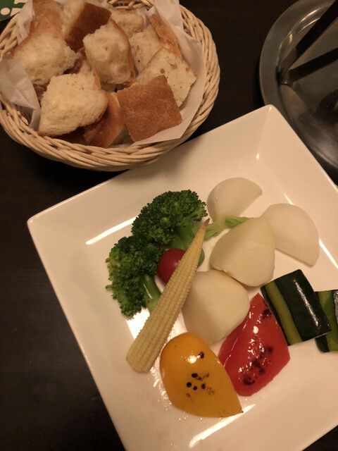 閉店】クワトロ - 立川南/ダイニングバー | 食べログ