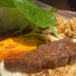 黒毛和牛　山葵の葉がさわやかでした