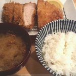 特厚ロースかつ定食2890円也