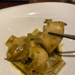 イル アオヤマ - 鮑　鮑の肝ソースのパスタ