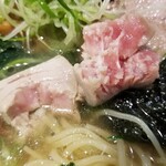 ラーメン巌哲 - 肉塩