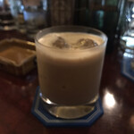 Bar USHIO - サントリーの黒糖シロップとラム、牛乳、ブラックペッパー