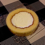 LAWSON - プレミアムロールケーキ 150円